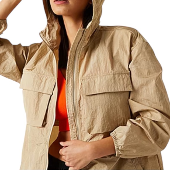 Sports Illustrated Women’s Lightweight Hooded Woven Anorak size XS Linen color - Picture 1 of 12